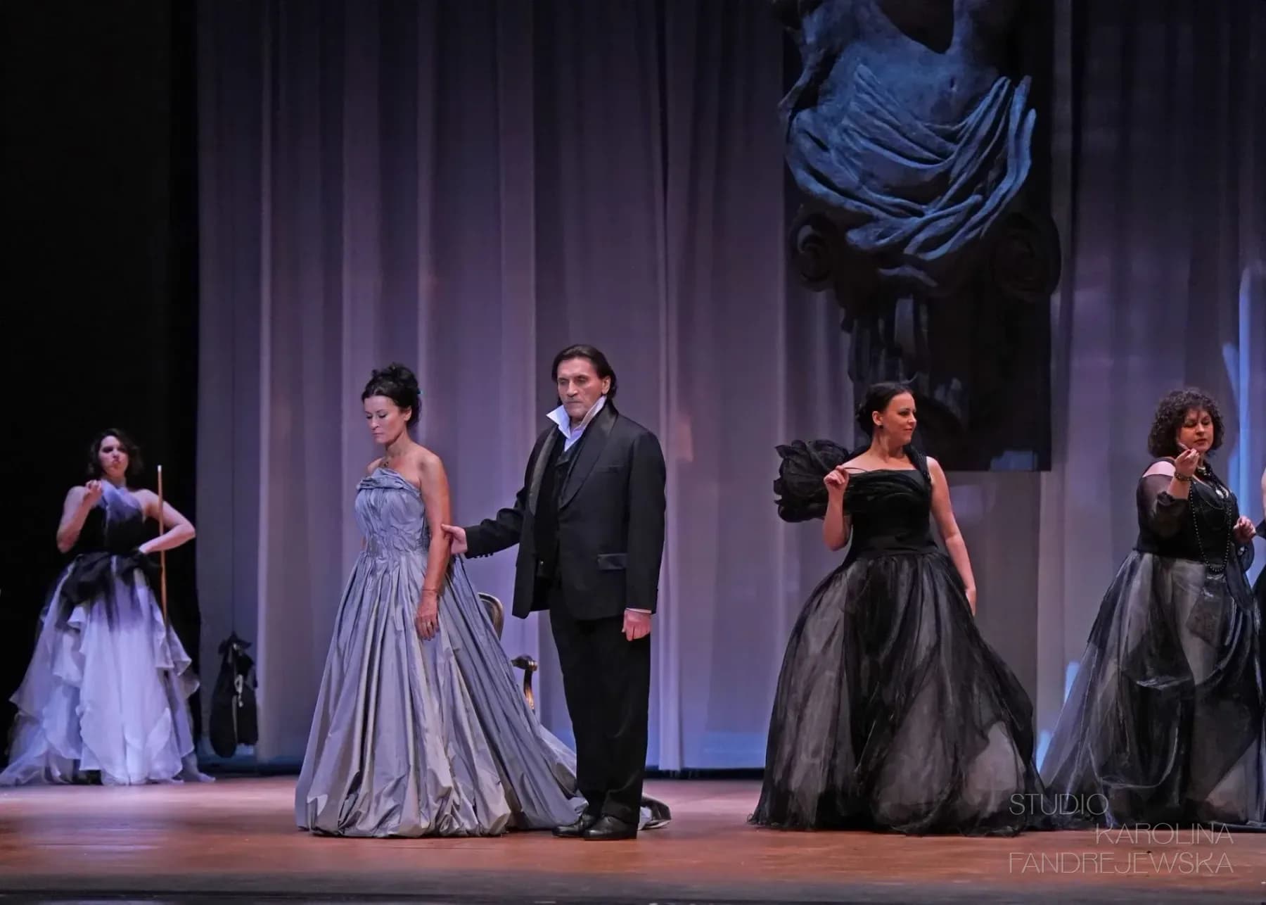 La Traviata - Archive image