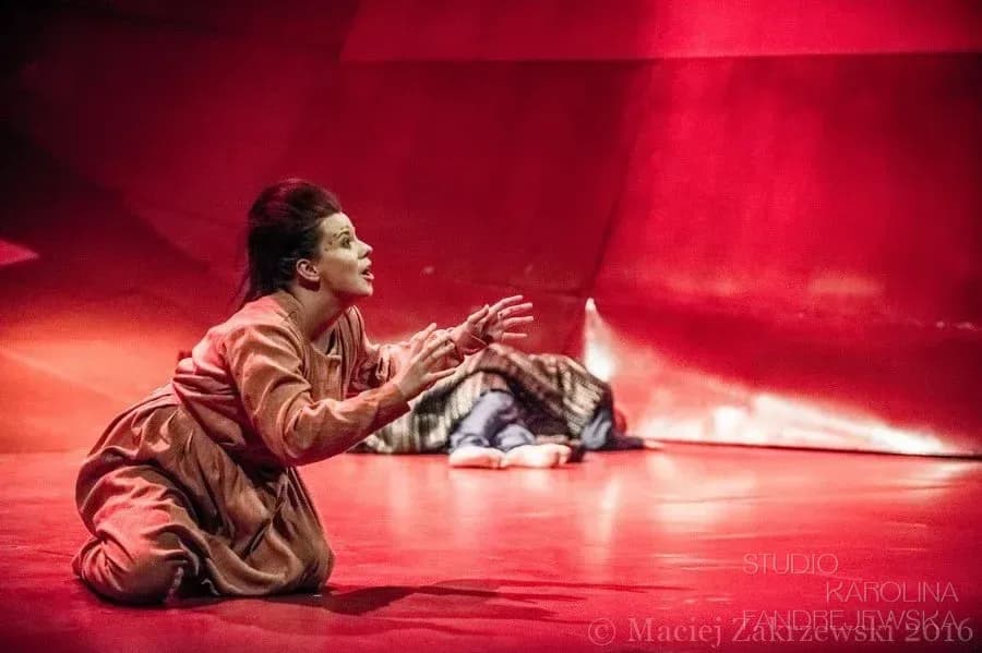 The Trojan Women - Archive image
